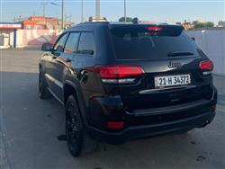 جیپ گراند شیرۆکی